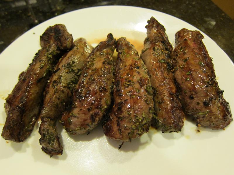 Agneau au romarin avec une ratatouille - Photo de Neeta Lind - 101Pairing.com