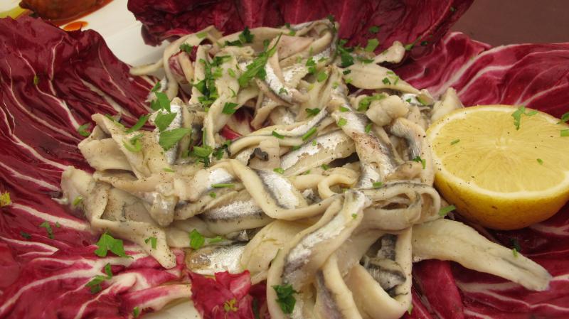 Anchois frais marinés au vin blanc