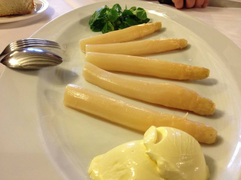 Asperges mayonnaise - Photo de Joselu Blanco - 101Pairing.com