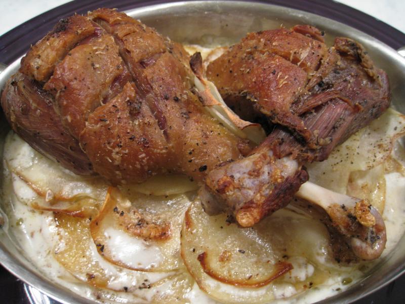 Cuisse de canard confite avec un gratin dauphinois