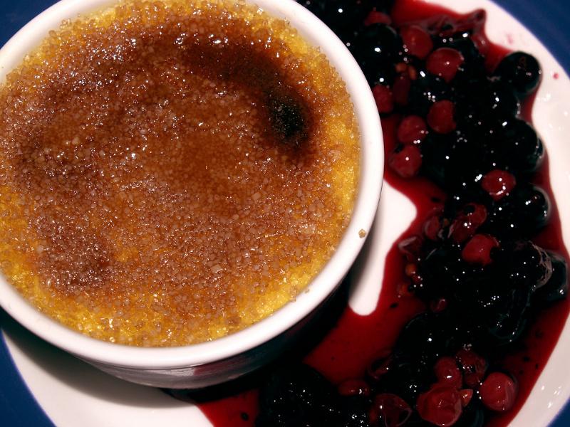 Crème brûlée aux fruits noirs et rouges - Photo de cyclonebill - 101Pairing.com