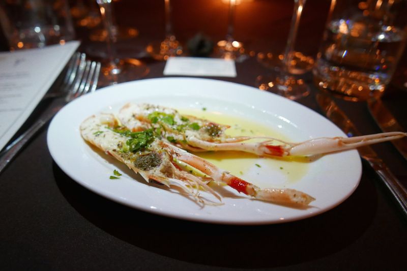 Langoustines à la poêle au beurre citronné - Photo de Lou Stejskal - 101Pairing.com