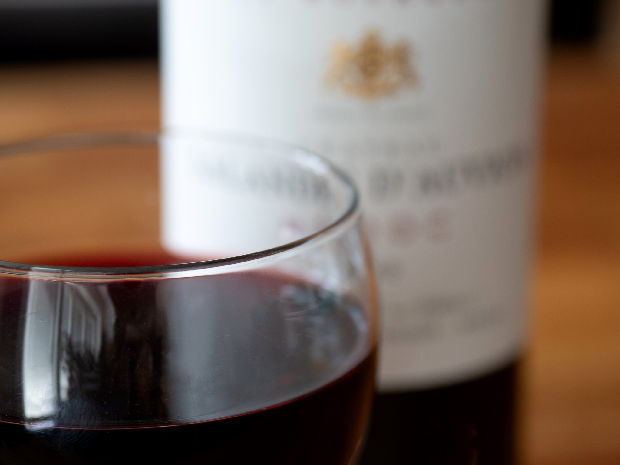 Médoc Rouge - Vin Rouge - Photo de Brett Jordan - 101Pairing.com
