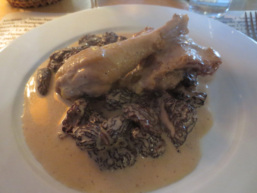 Poularde sauce aux morilles