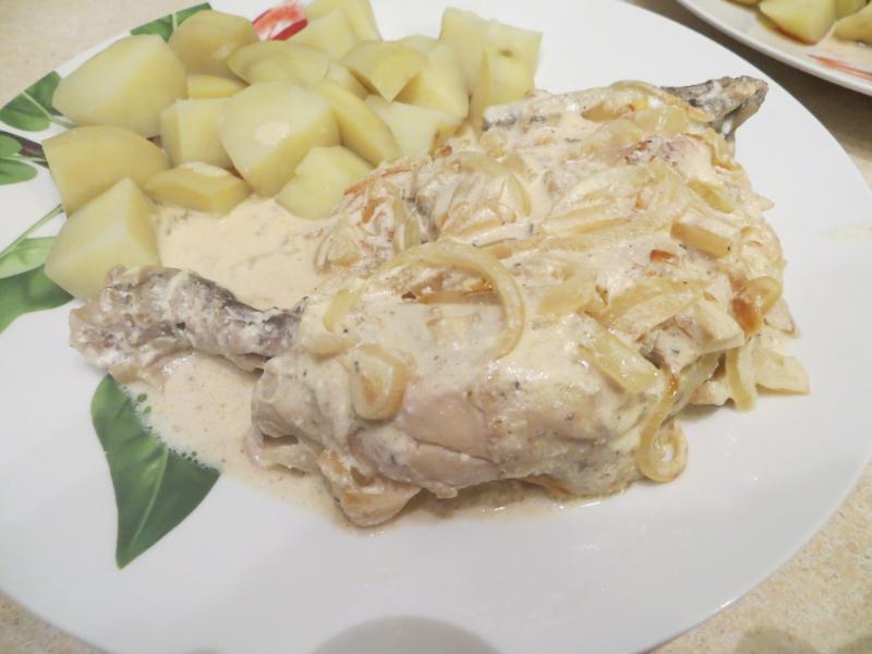 Poulet à la crème et aux champignons de Paris