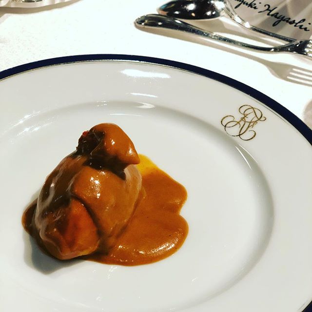 Quenelles de poisson sauce Nantua - Photo de Nobuyuki Hayashi - 101Pairing.com