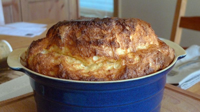 Soufflé au Comté - Photo de Ruth Hartnup - 101Pairing.com