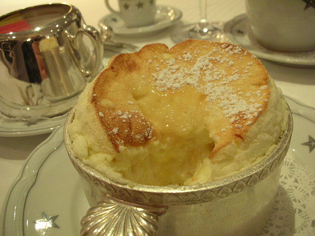 Soufflé au Grand-Marnier - Photo de Tom Mascardo - 101Pairing.com