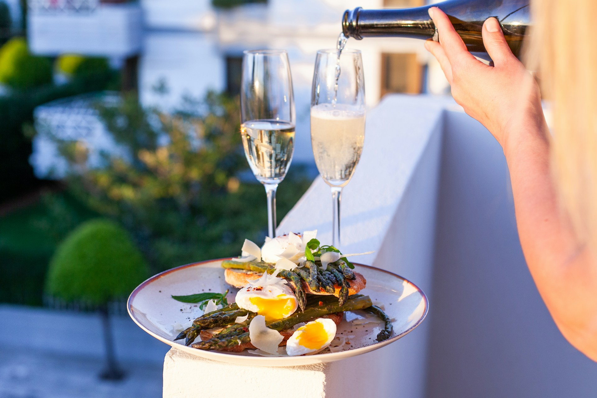 Champagne Blanc      Millésimé  Extra-brut - Vin Blanc - Photo de ALEXANDRA TORRO - 101Pairing.com