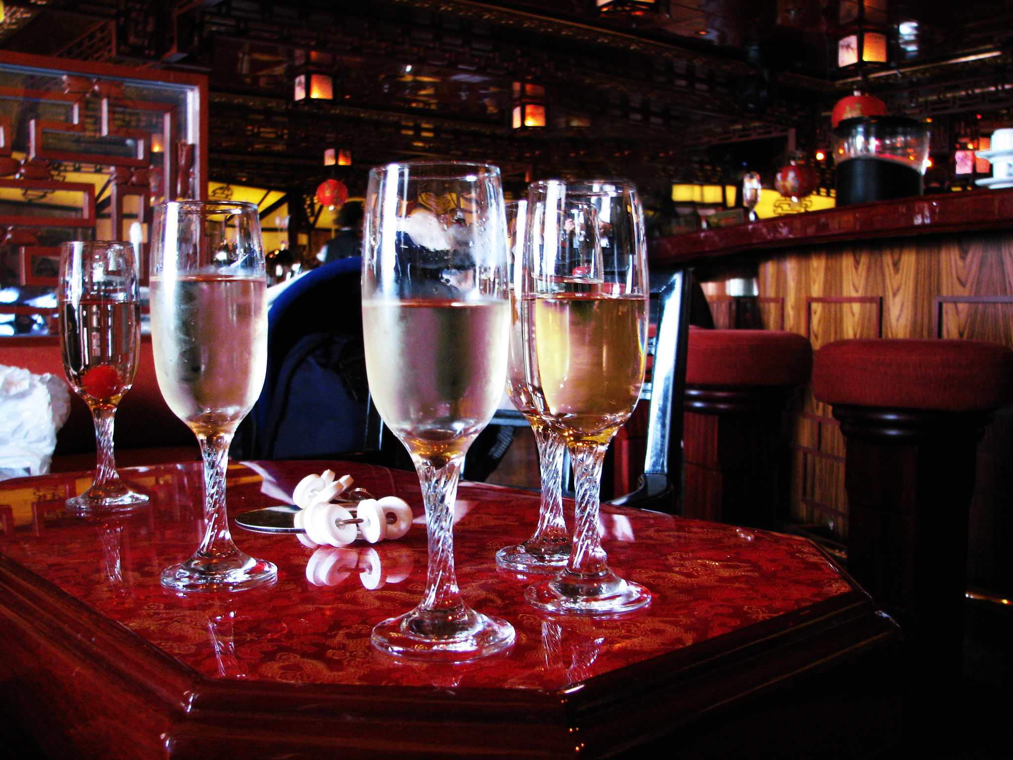 Crémant du Jura Rosé        Demi-sec - Vin Rosé - Photo de Rennett Stowe - 101Pairing.com